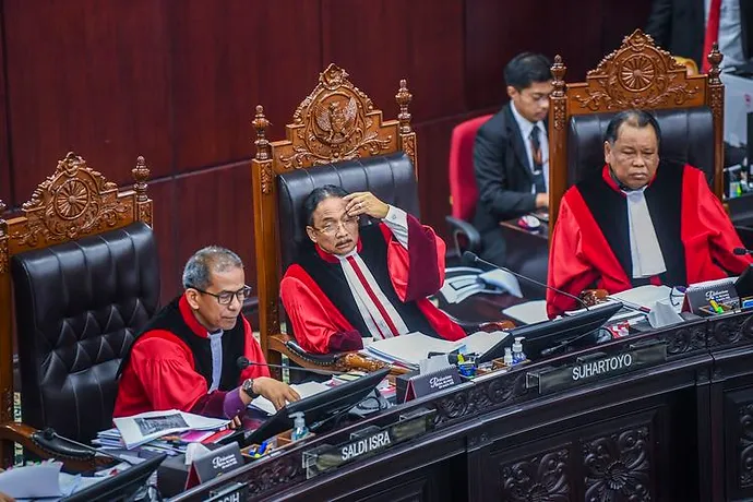 DISSENTING OPINION: ANTARA LEGALITAS, POLITIK, DAN MASA DEPAN DEMOKRASI